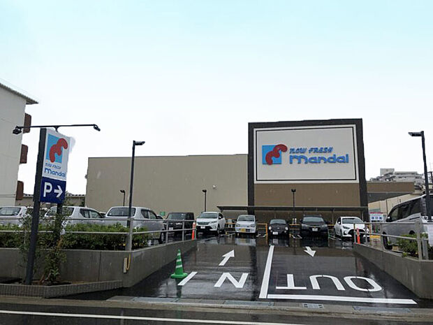 万代堺深井店