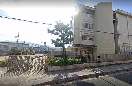 河南町立中学校 徒歩2200m