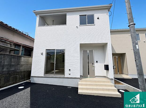 【外観】安心の10年保証!外観を美しく保ち、雨水で汚れを落とします!気になることがありましたら、お気軽にお問い合わせください!