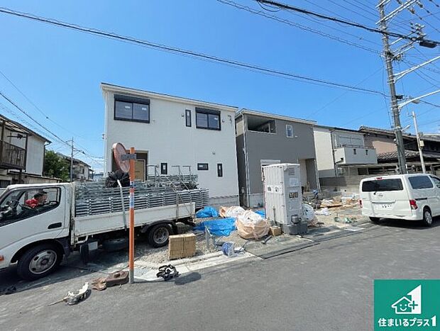 【外観】周辺は落ち着いた街並みの住宅地！子育てがしやすい住環境です！まだ未完成ですが、現地でしかわからない事もございます。是非一度ご覧ください。