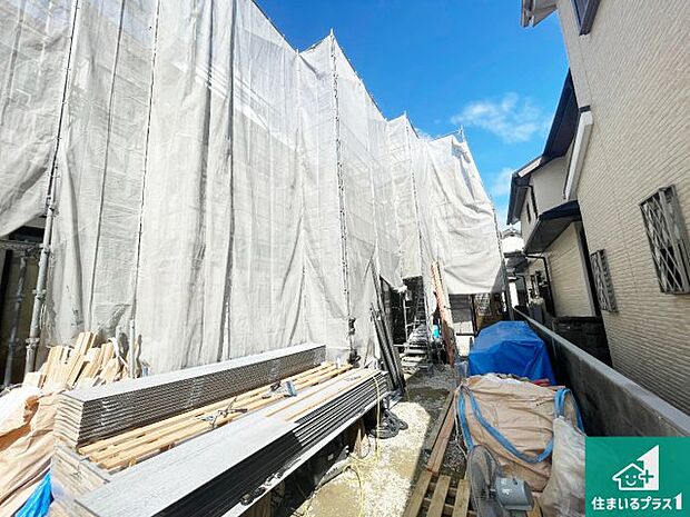 【外観】現在建築中!落ち着いた街並みで新生活を始めることが出来そう!周辺の物件も併せてご紹介させて頂きます!