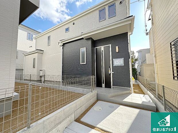 【外観】安心の10年保証!外観を美しく保ち、雨水で汚れを落とします!気になることがありましたら、お気軽にお問い合わせください!