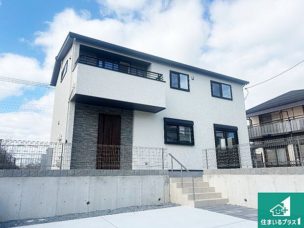 【外観】安心の10年保証！外観を美しく保ち、雨水で汚れを落とします！気になることがありましたら、お気軽にお問い合わせください！