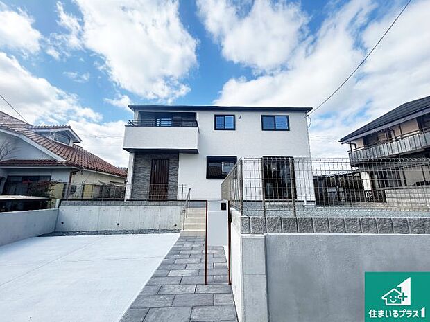 【外観】安心の10年保証！外観を美しく保ち、雨水で汚れを落とします！気になることがありましたら、お気軽にお問い合わせください！