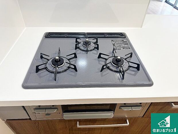 【コンロ】ダブル高火力Siセンサー付きコンロ!3口あるので、まとめて料理をする時も大活躍!