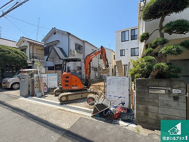 【外観】周辺は落ち着いた街並みの住宅地!子育てがしやすい住環境です!まだ未完成ですが、現地でしかわからない事もございます。是非一度ご覧ください。