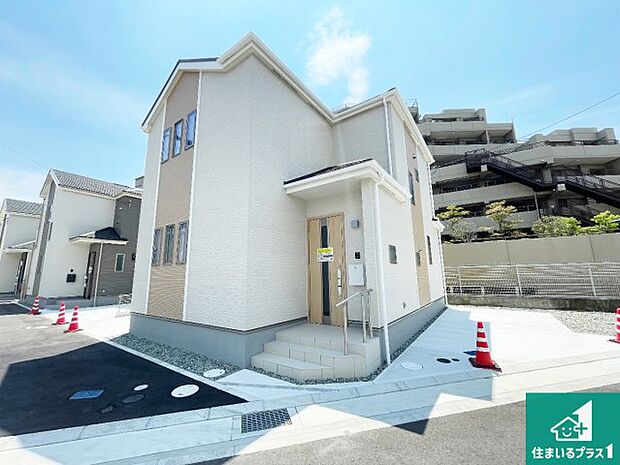 【外観】安心の10年保証！外観を美しく保ち、雨水で汚れを落とします！気になることがありましたら、お気軽にお問い合わせください！