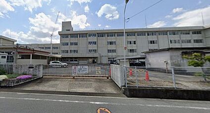 加東市立社学園小学校 徒歩1560m