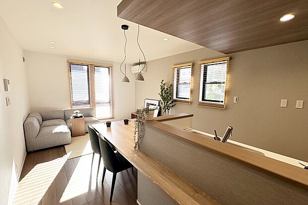 【【photo/リビング】】リビングスルー階段でコミュニケーションアップ