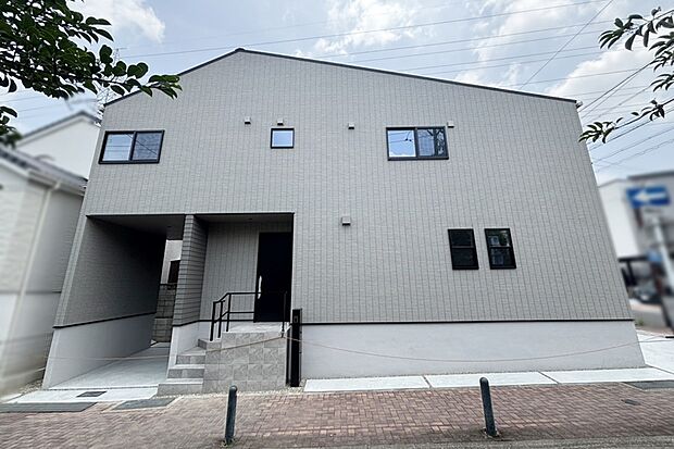 【photo/1号地外観】限定1区画。南道路で日当たり良好。南西物件で開放的。