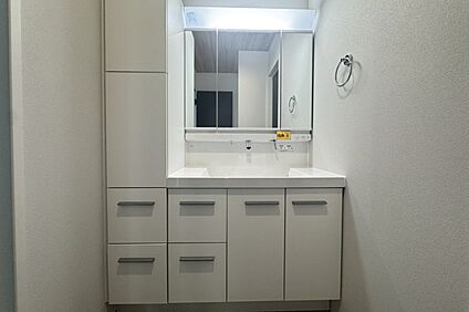 【2号地内観写真：洗面室】 