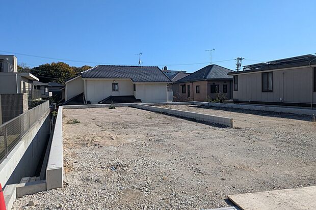 【現地写真】
名城線「自由ヶ丘」駅　徒歩11分。東山線「本山」駅　徒歩14分。各方面へのアクセスに便利なエリアです。