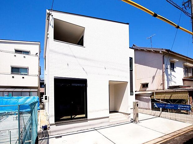 外観写真
八幡小徒歩5分となり、お子様の毎日の通学に安心安全な立地です。