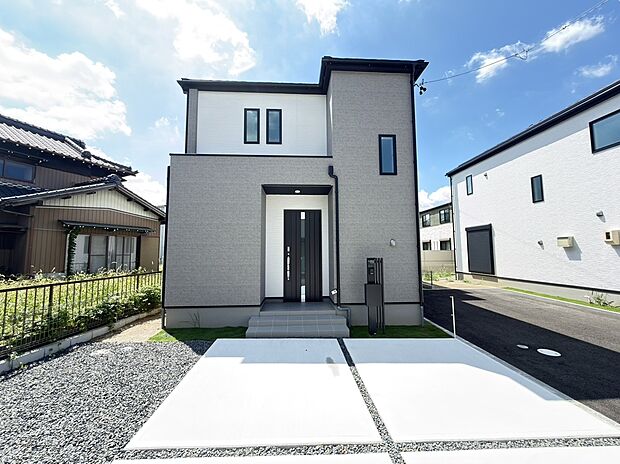 3号棟外観
お子様をのびのび育てられる閑静な住宅地。小学校も近く小さなお子様の通学も安心です。
