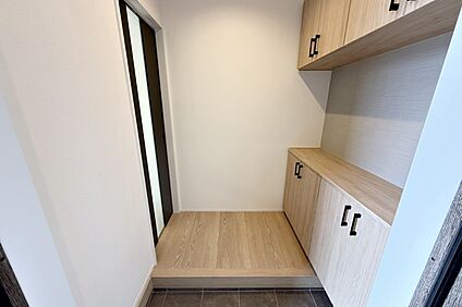 【4号地イメージパース:玄関】