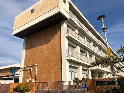 白木小学校 1000m(徒歩13分)