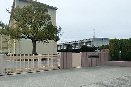 南城中学校 1360ｍ～1370ｍ(徒歩17分～18分)