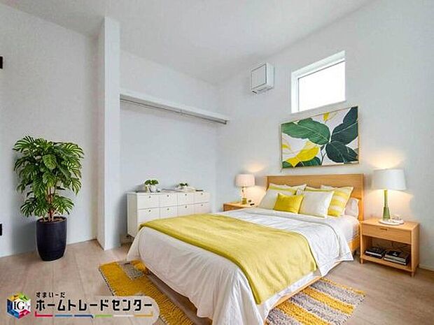 南向きの主寝室は採光も明るく風通し共に良好です。ダブルベッドのサイズのベッドを配置しても十分な広さを確保できる寝室です♪※こちらはCGなどで画像生成したイメージ画像となります。

