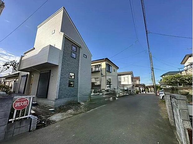 当物件のご案内につきましては、営業スタッフが丁寧に御対応します♪休日、お仕事帰りなど、ご都合に合わせていつでもご案内いたします♪周辺環境と併せて、実際に現地をご確認ください♪

