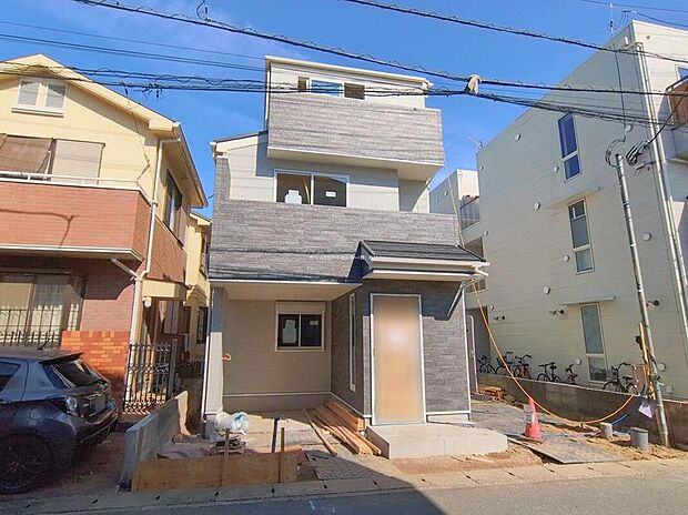 【2号棟】
当物件のご案内につきましては、営業スタッフが丁寧に御対応します♪休日、お仕事帰りなど、ご都合に合わせていつでもご案内いたします♪周辺環境と併せて、実際に現地をご確認ください♪