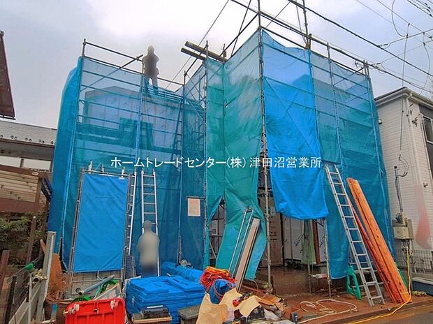 閑静な住宅地で子育て家族にピッタリ。毎日のお散歩も快適な緑に恵まれたエリアで、自然に包まれた穏やかな暮らしを実現するための、ゆとりある住環境が整っています。緑の潤いを感じながらホッと生活できそう。