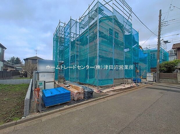 美しい緑と良好な住環境が守られてきたこの街に、新築戸建てが誕生いたしました。穏やかな空気の流れる落ち着いた住環境です。ぜひ、現地へ足をお運びいただき実際の環境・陽当たりをご確認下さいませ♪