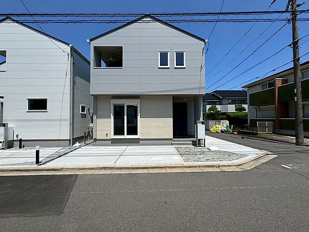 当物件のご案内につきましては、営業スタッフが丁寧に御対応します♪休日、お仕事帰りなど、ご都合に合わせていつでもご案内いたします♪周辺環境と併せて、実際に現地をご確認ください♪