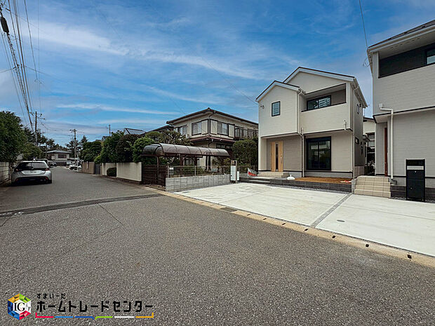 【前面道路含む現地写真】この風景が暮らしの一部に。毎日がイキイキと笑顔溢れる暮らしの始まりです♪ぜひ一度この見晴らしを体感してみませんか♪ご都合の良い時　自由に外観ご覧になれます。ご内見ご希望の際はぜひお気軽にご連絡下さい♪