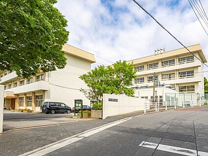 船橋市立高根中学校 700ｍ(徒歩9分)