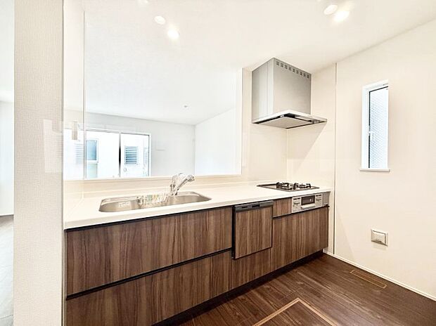 ■シンプルで機能的、毎日使いやすいキッチン