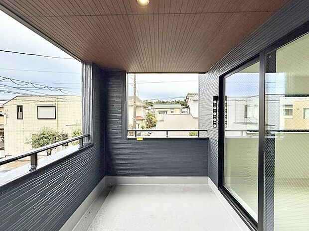 ■ 季節の移ろいを感じられる開放的な空間です