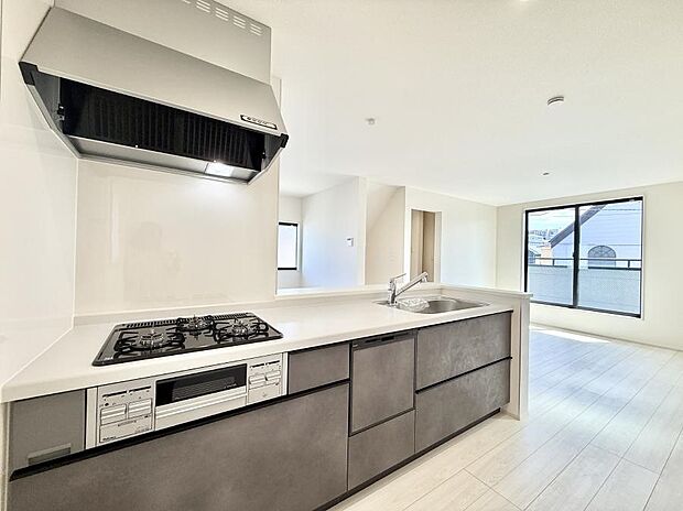 ■美味しい時間が生まれる、笑顔あふれるキッチン