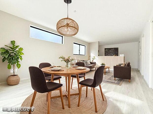 ■19.5帖の陽ざしが射し込む明るいLDK  