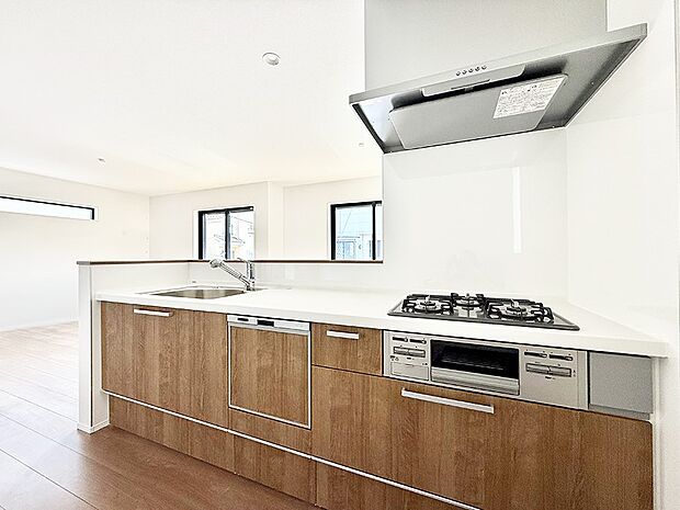 ■シンプルで機能的、毎日使いやすいキッチン