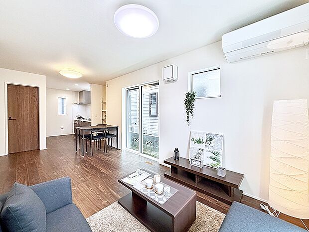 ■くつろぎと笑顔が集まる、心温まるリビング