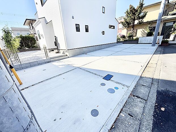 【現地外観写真】■家族みんなが笑顔で過ごせる、安心感のある住まい