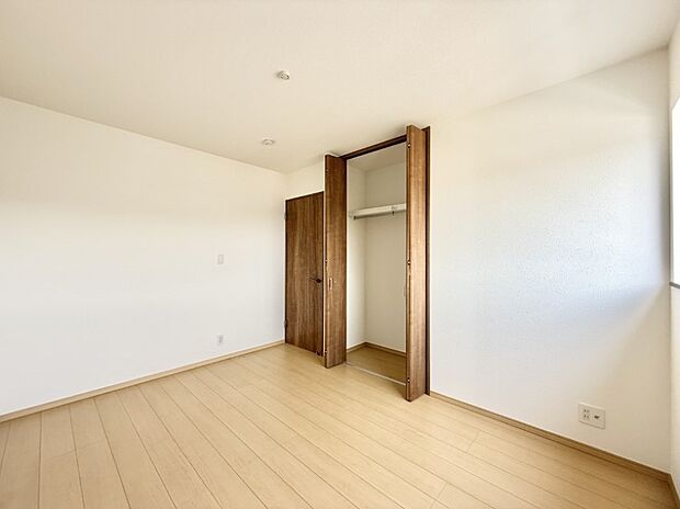 【洋室】■優雅で穏やかな時間が流れる空間