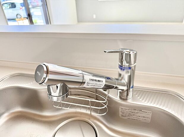 【浄水器】■清潔でおいしい水を手軽に供給してくれます