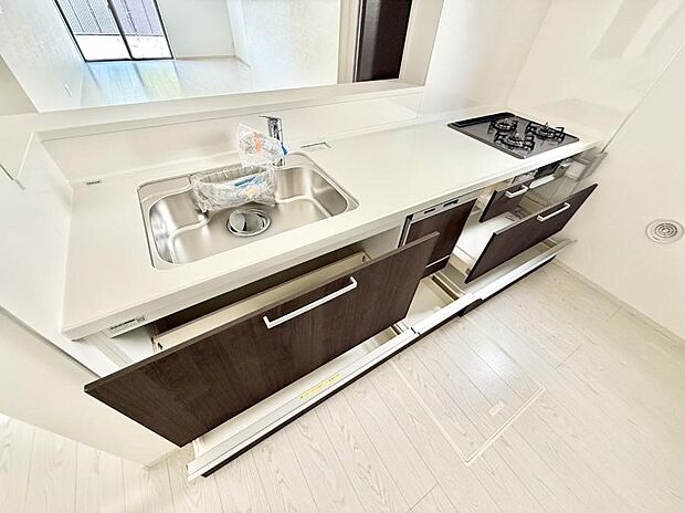 【キッチン】■シンプルで機能的、毎日使いやすいキッチン