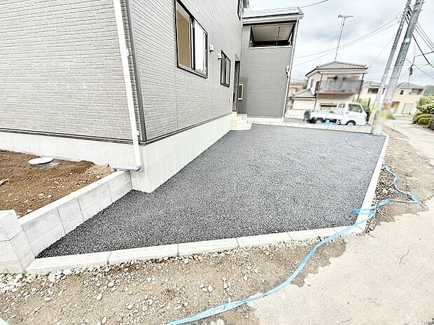 【現地外観写真】■暮らしを豊かにする充実した仕様設備で快適に