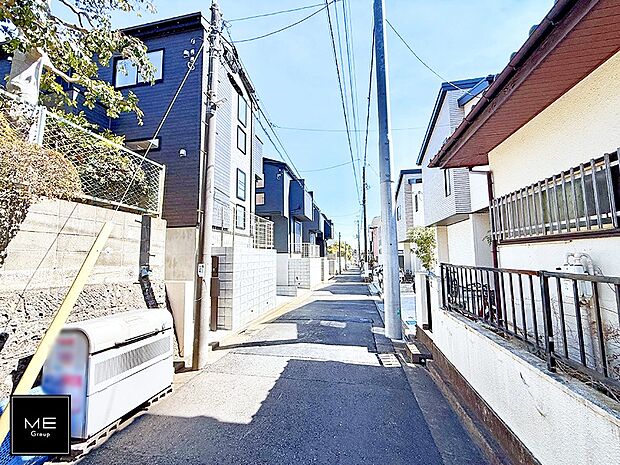 【前面道路含む現地写真】■この道を歩けば、毎日が少し特別になる