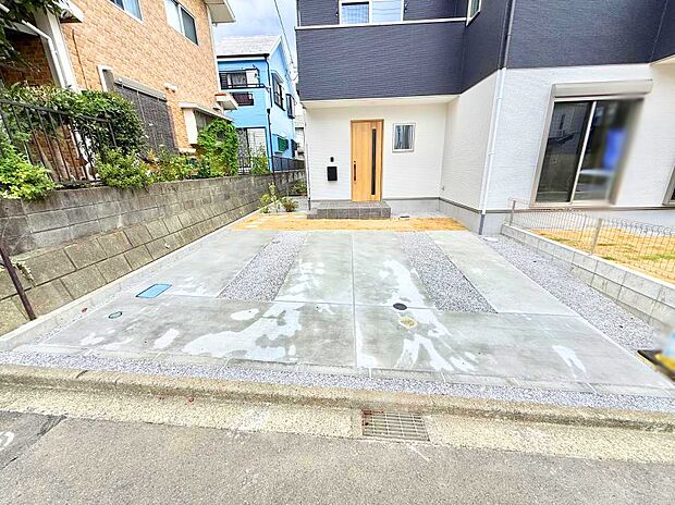 【駐車場】■快適な駐車スペースで安心