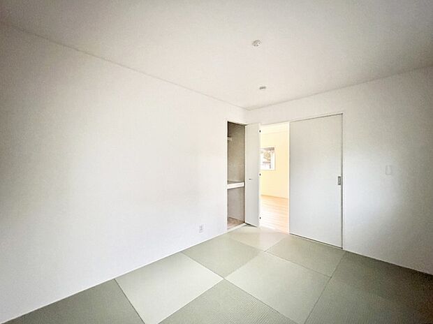 【リビング以外の居室】■シンプルで使いやすい空間がスッキリ感じられます