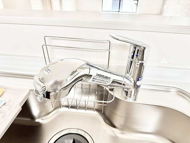 【追い炊き機能付浴室】■お風呂で読書や半身浴をするなど、入浴時間が長い方にも嬉しい機能です。