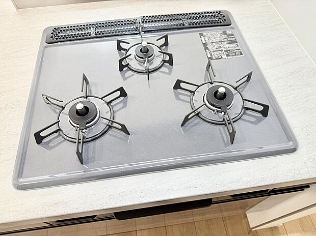 【3口ガスコンロ】■一度に多くの料理ができ便利で効率的