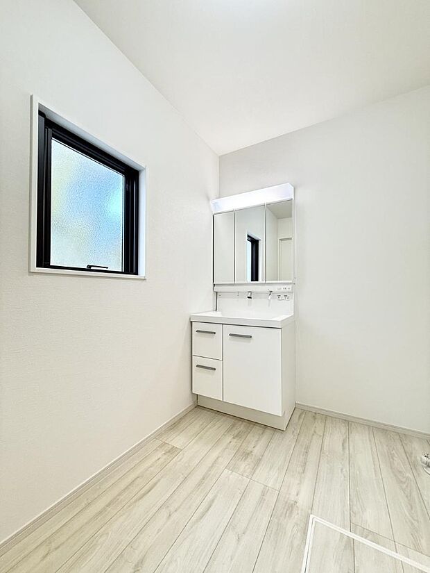 【洗面台・洗面所】■清潔感があり、気持ちよく使えます