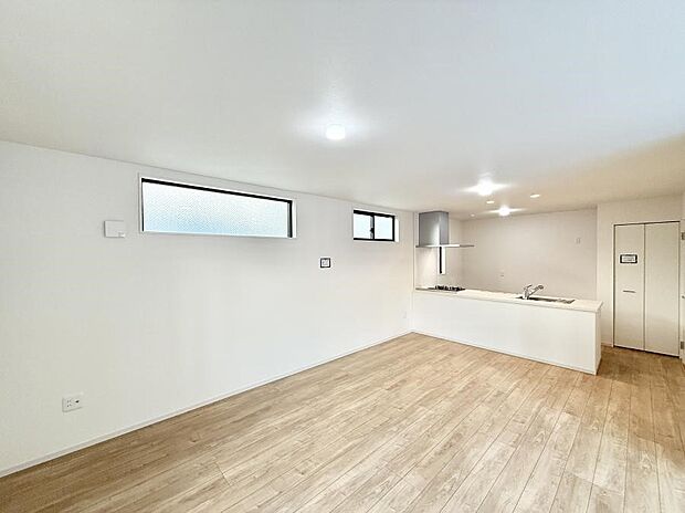 【ダイニング】■ふとした瞬間に幸せを感じる、心地よい場所