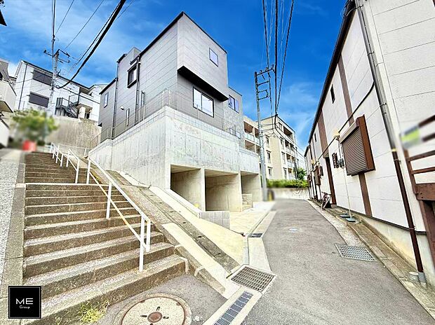 【前面道路含む現地写真】■新しい時代の息吹を感じる、心地よい環境