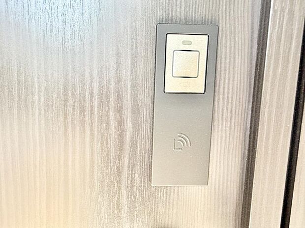 【スマートキー】■鍵を取り出さずに便利に操作できて快適