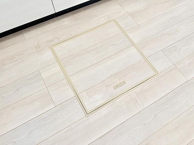 【床下収納】■隠れた収納スペースで家全体がスッキリ